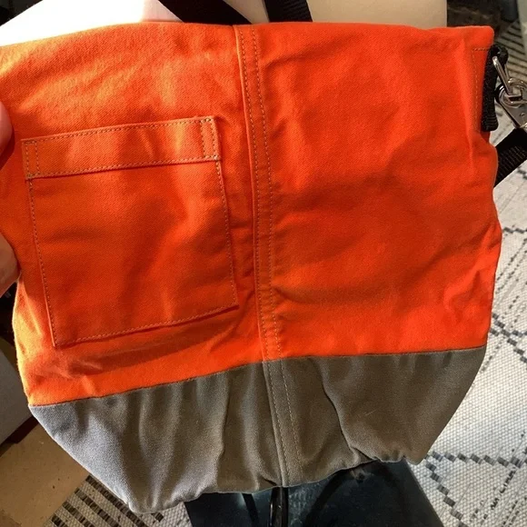 Gently Loved Chester Wallace Upright Tote Unisex - Picture 9 of 13